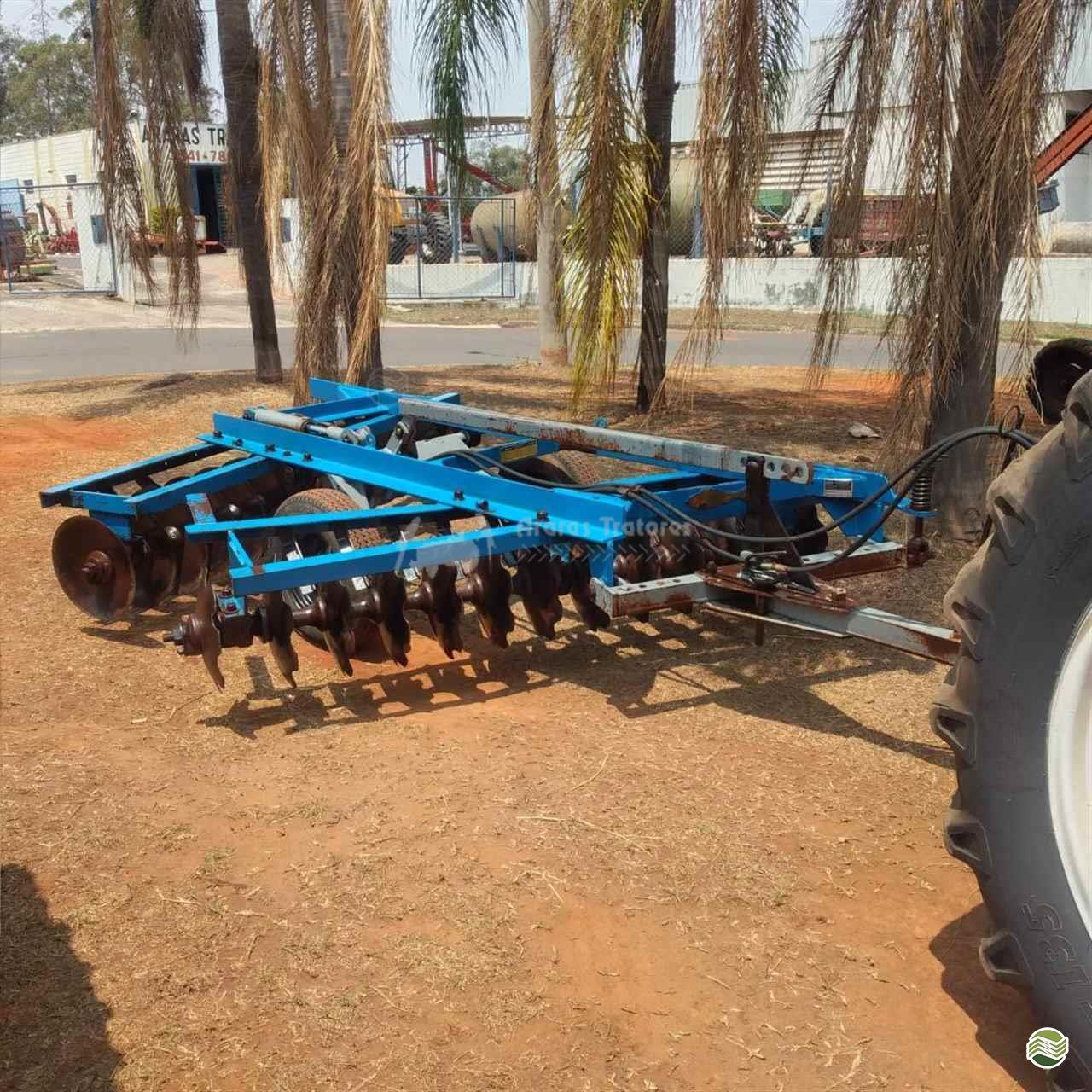 IMPLEMENTOS AGRICOLAS GRADE NIVELADORA NIVELADORA 28 DISCOS Araras Tratores ARARAS SÃO PAULO SP